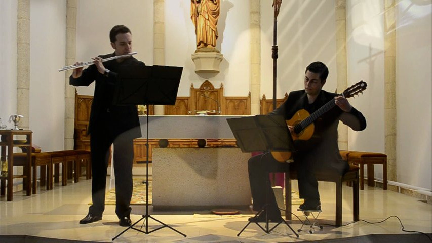 Flauta travesera y guitarra española. La vida es bella