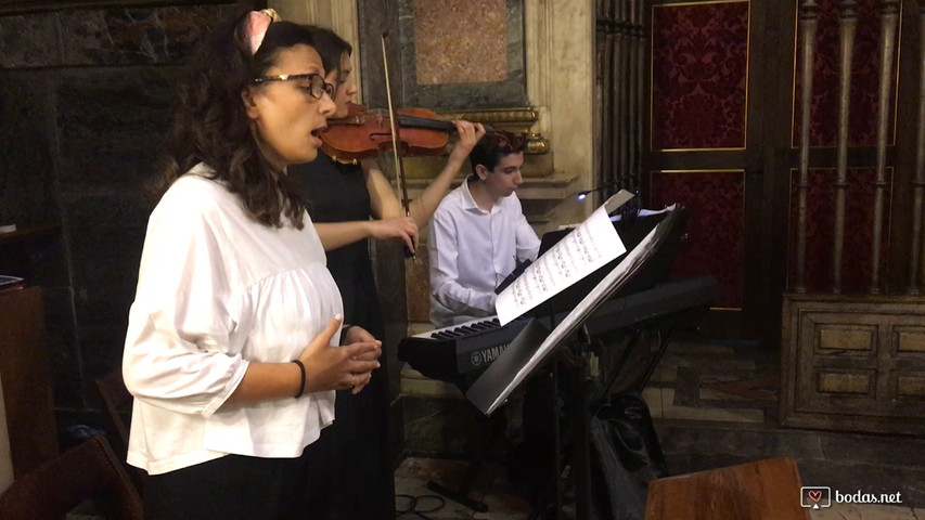 Ave María de Bach con soprano 