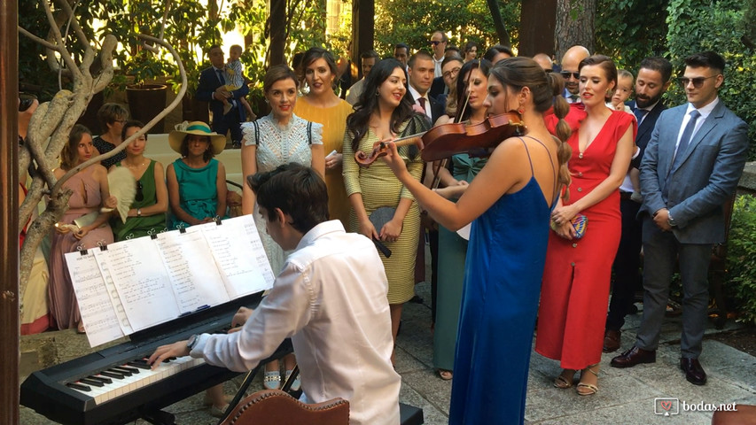 Sorpresa de las amigas de la novia 
