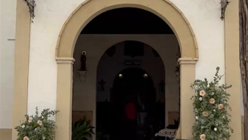 Entrada de la iglesia
