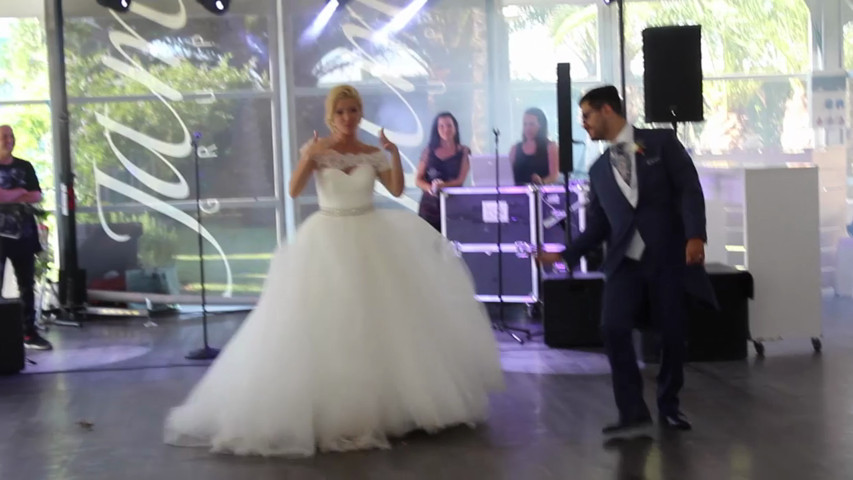 El baile de boda de Vanessa y Adrián