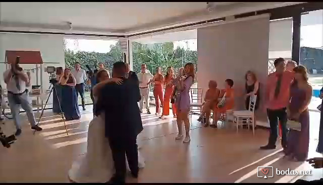 En el banquete, baile de novios 