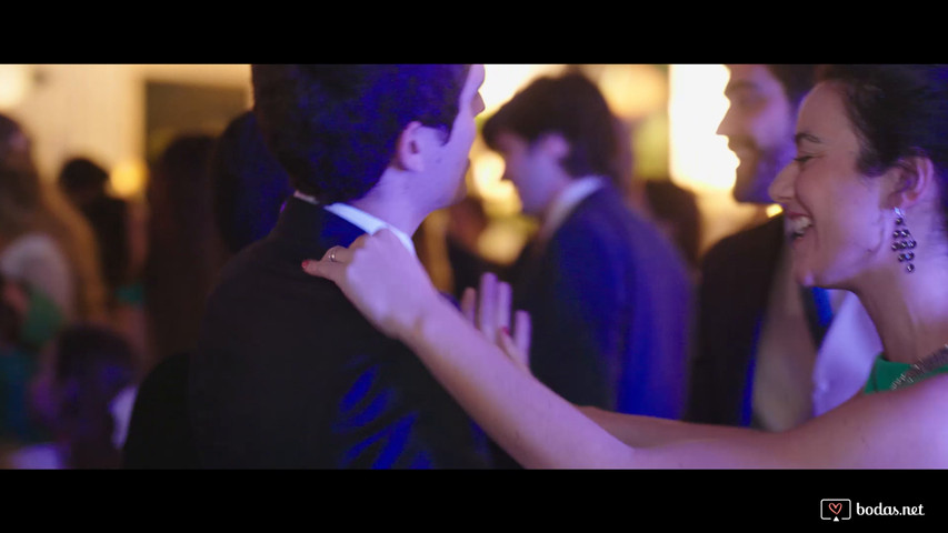 Bailarines y efectos especiales en boda