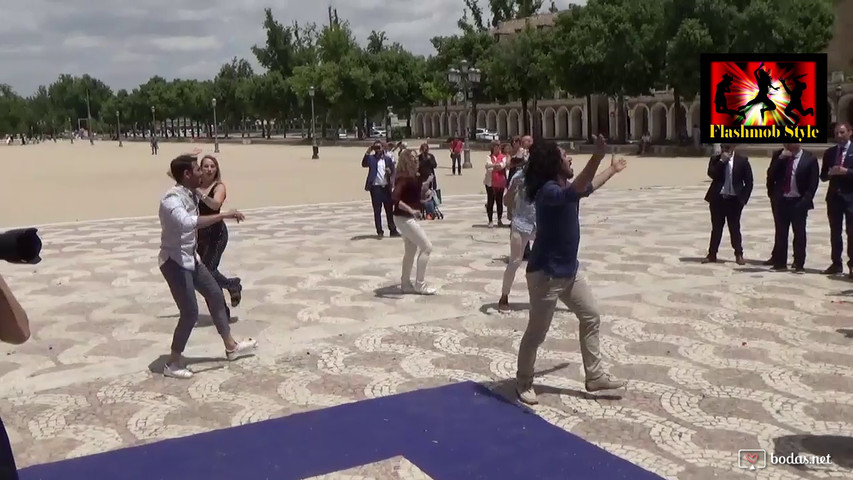 Salida de la iglesia - Flashmob y animación