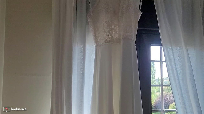 Vestido y velo preparados