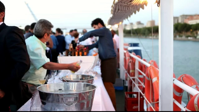 Bodas en Barco con Esencia