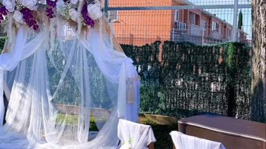 Bodas en el corazón del pueblo que les vio crecer.