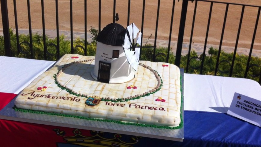 Tarta de Fondant para el Ayuntamiento de Torre Pacheco