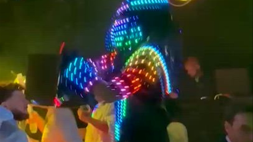 Robot led