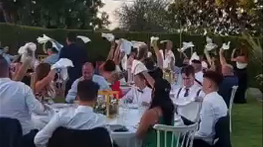 Entrada de los novios al banquete