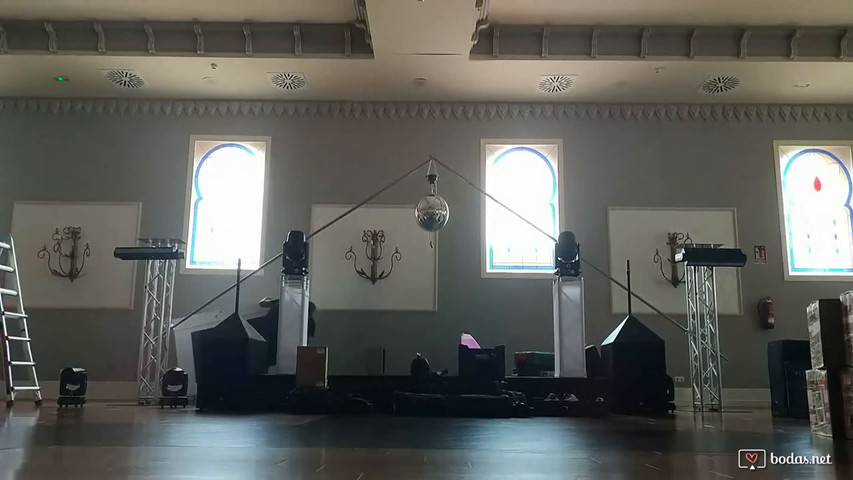 Montaje elegancia de fiesta