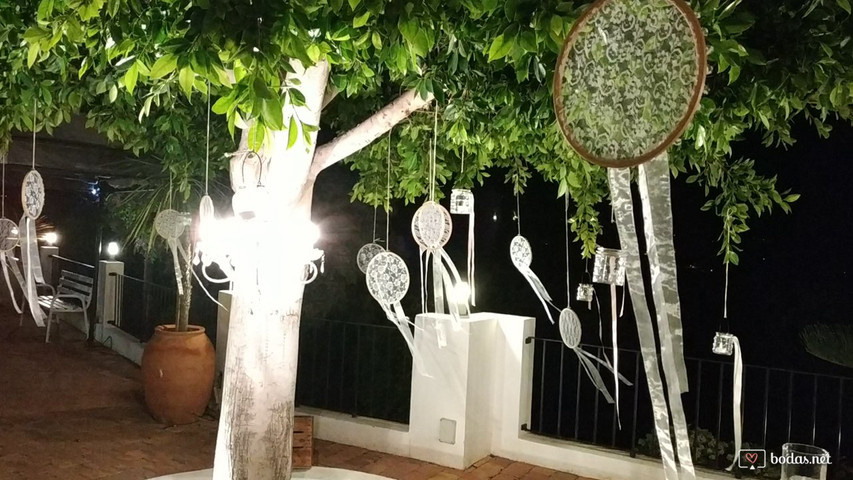 Atrapasueños colgantes con luces para tu boda