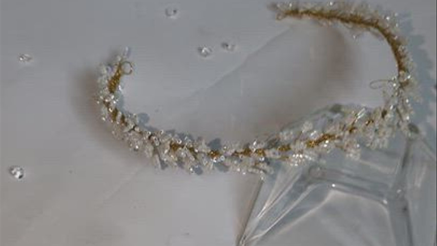 tiara de hojitas de  cristalitos