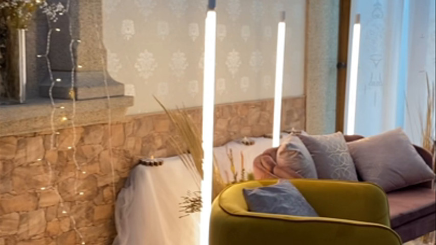Centros de mesa y cortina de luces