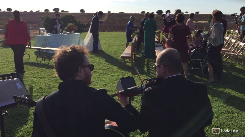 Ceremonia civil con violín y guitarra eléctricos