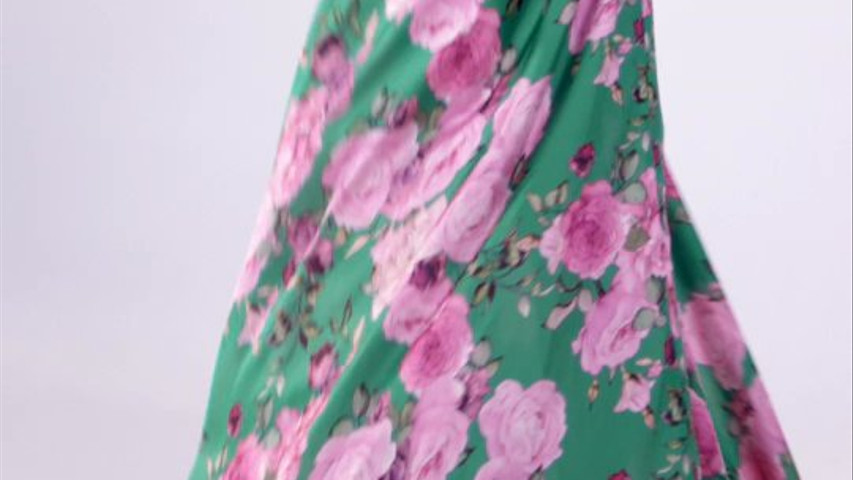 Vestido largo verde con flores - Verano 2020