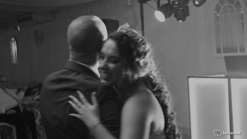 Jose Antonio y Laura, baile con padrinos. Hacienda Alboreá, Sevilla.