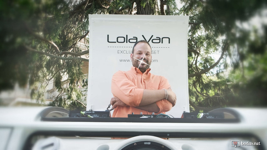 Lola Van + DJ Van