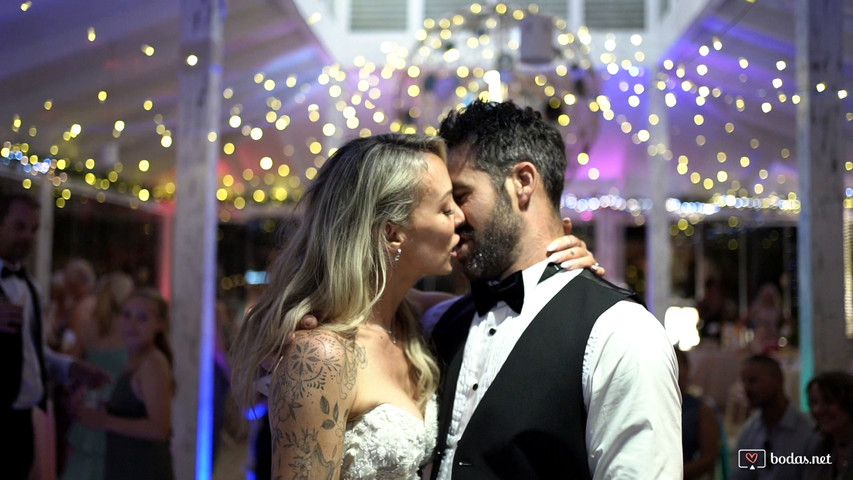 Trailer Alison y David
