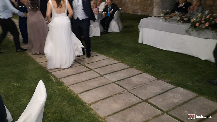 Novios e invitados