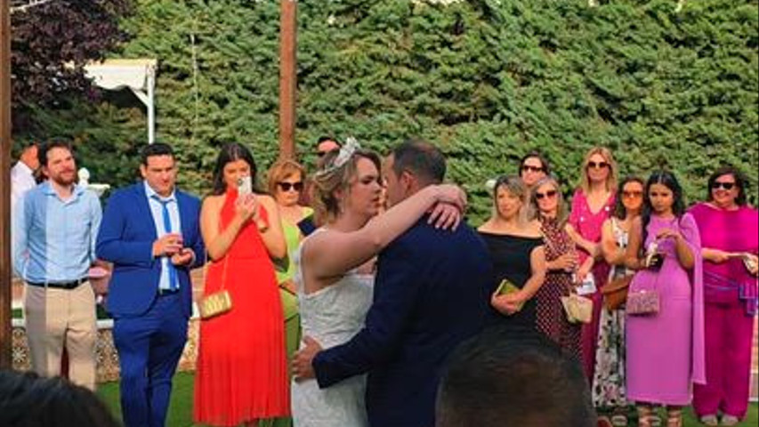 ALMUDENA & ÁNGEL