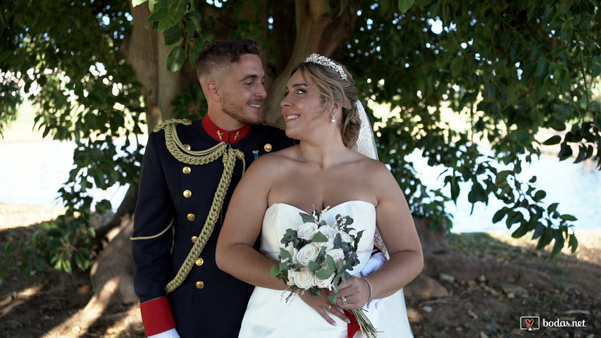 Trailer Alvaro y Lucia