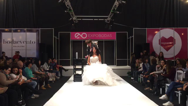 Demostración de peinado de novia - Expobodas Córdoba 2017