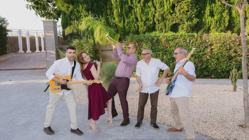 Flowers | Bossa Nova | Ensemble Live Music