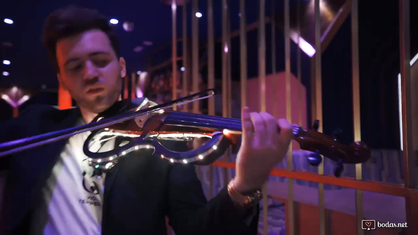 Dangerous - Dvid Guetta (Viola Tempestad videoclip oficial)