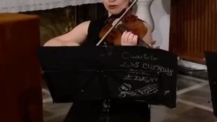 Ave María con cantante