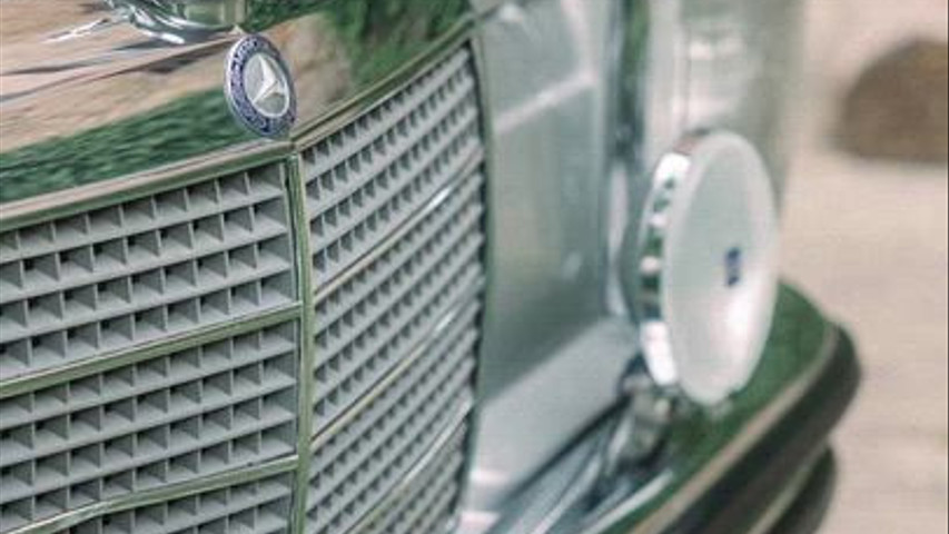  MERCEDES 250CE