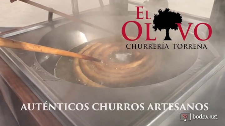Churros artesanos en la sartén
