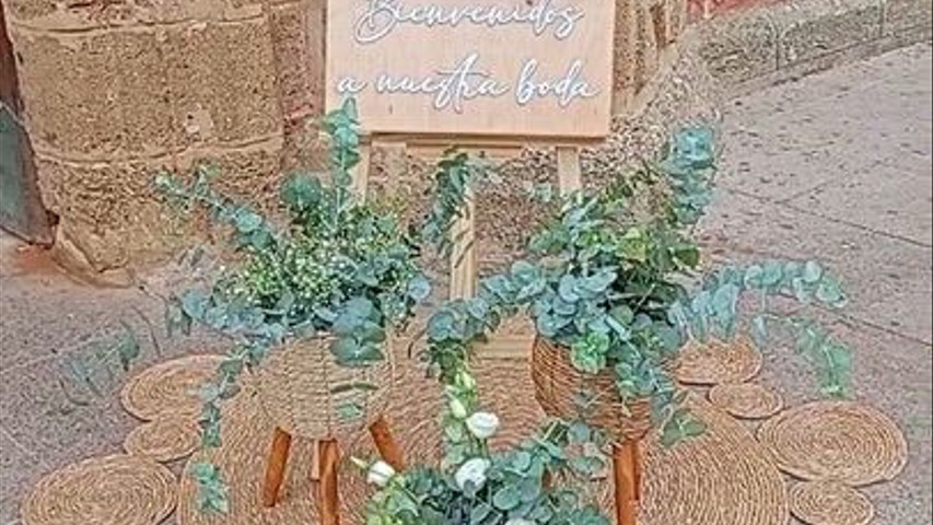Decoración puerta de Iglesia 