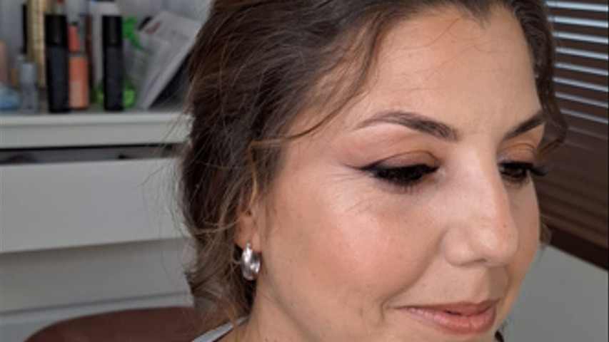 Maquillaje y peinado invitada 