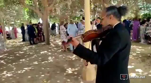 Dúo para cóctel con bases musicales