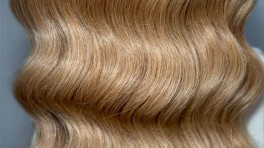 Ondas al agua o ondas glam 