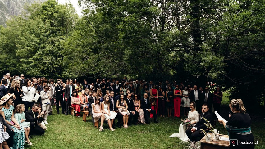 Boda al aire libre en Bielsa