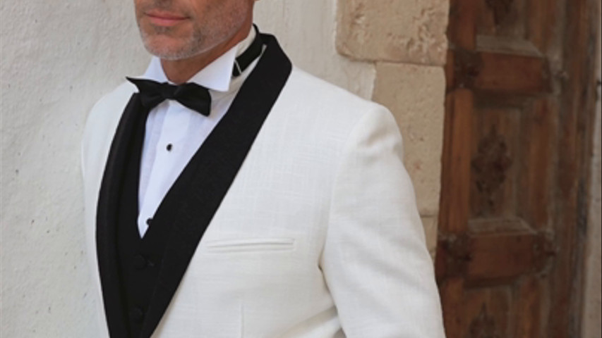 Sartorial Genderful Black & White Collection