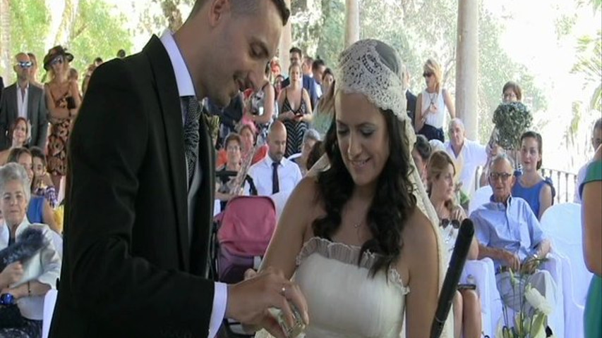 Trailer 7 - Boda de Poly y Moi
