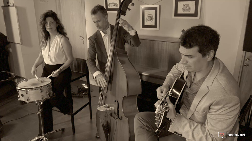 S 'n S trio Instrumental