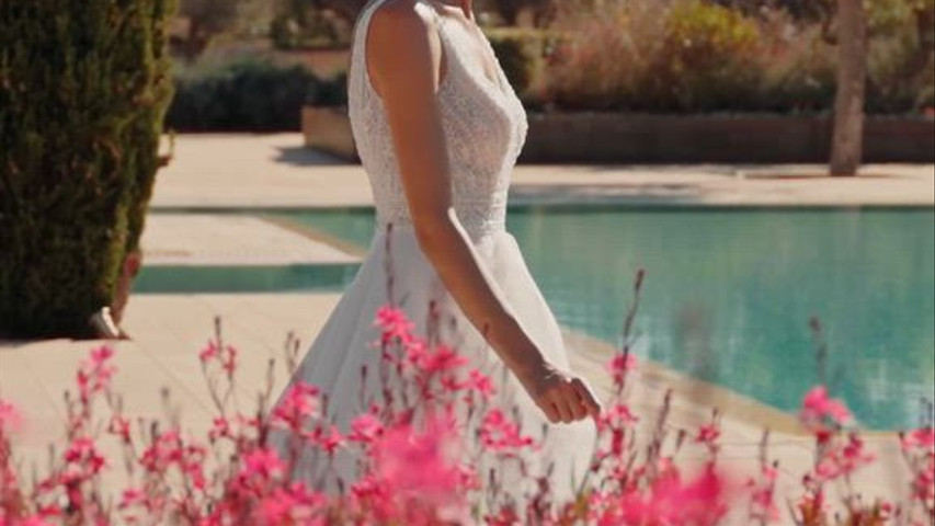 MODELO SIRO DE ADRIANA ALIER