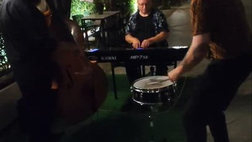 Un mini clip de E.M.A. 