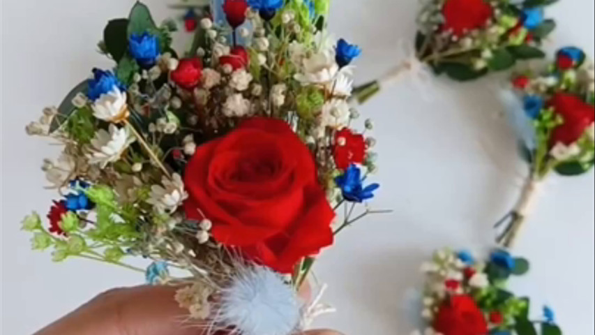 Prendidos de boda de diversos colores