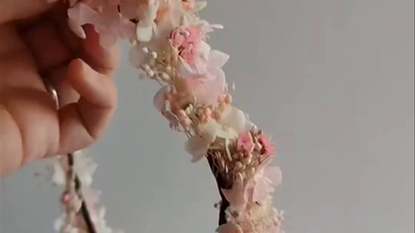 Coronas de flores para novias de diferentes formas
