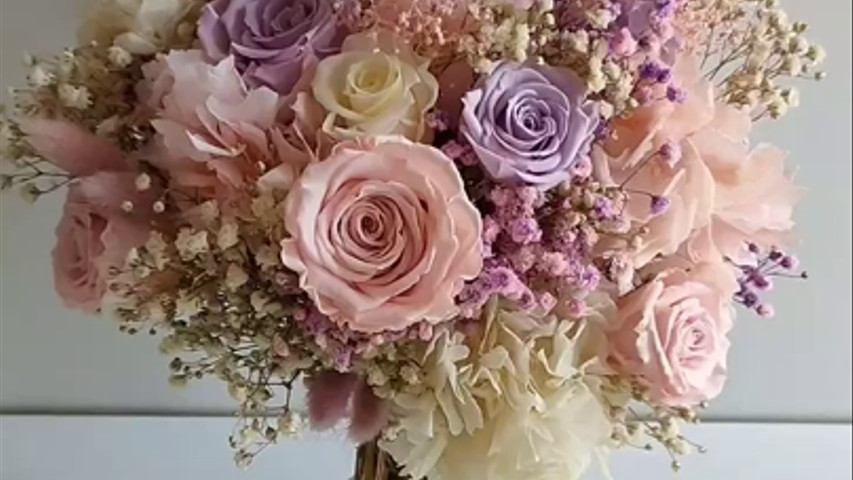 Ramo de novia preservado superromántico en colores pastel