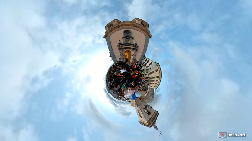 Salida de la iglesia 360º