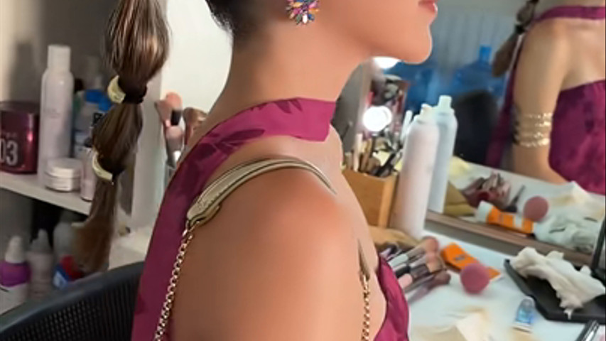 Maquillaje y peinado para graduada. 