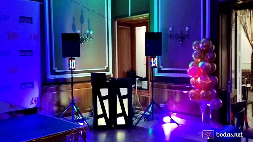Iluminación arquitectónica de eventos