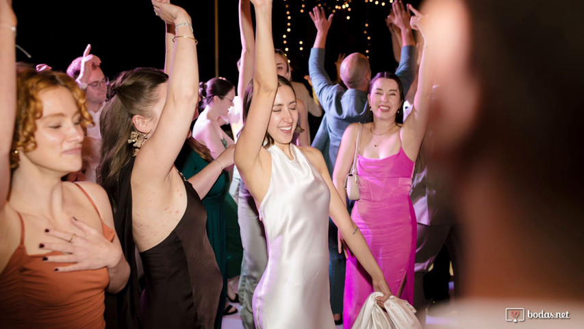 Destination Wedding Party with DJ Leo