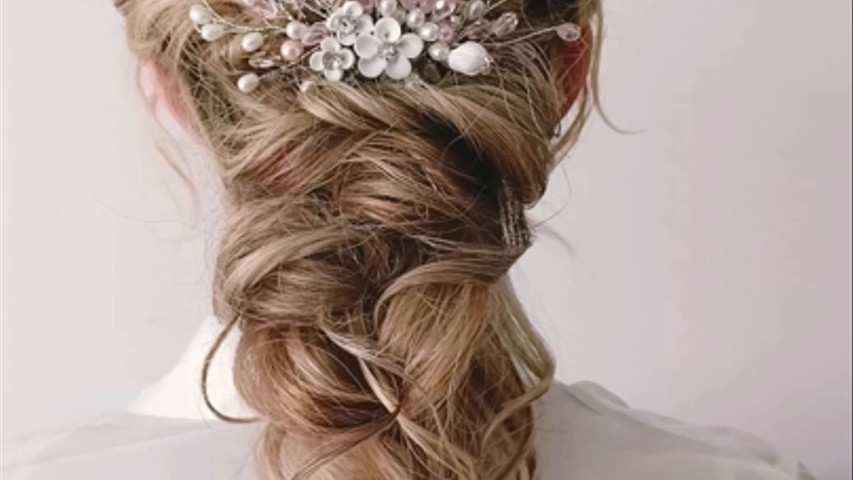 Preciosa trenza de novia 